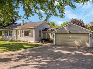 2692 E Robins Rd, Marion, IA 52302