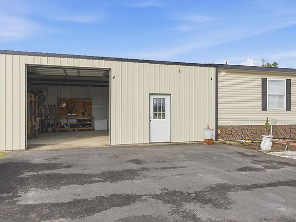 3rd image of 644 Lori Ln