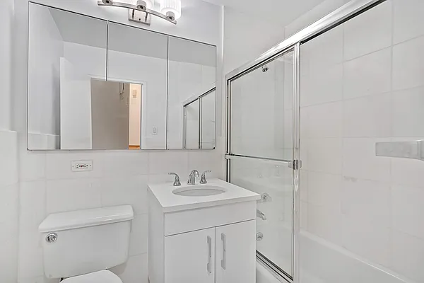 Rented by (Legacy) Elegran | media 10