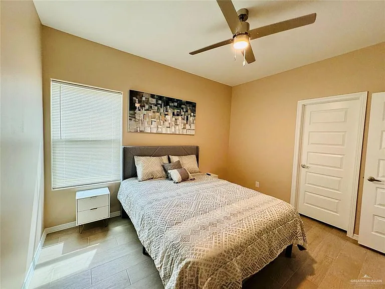 3013 W Driftwood St #1 — Photo 10