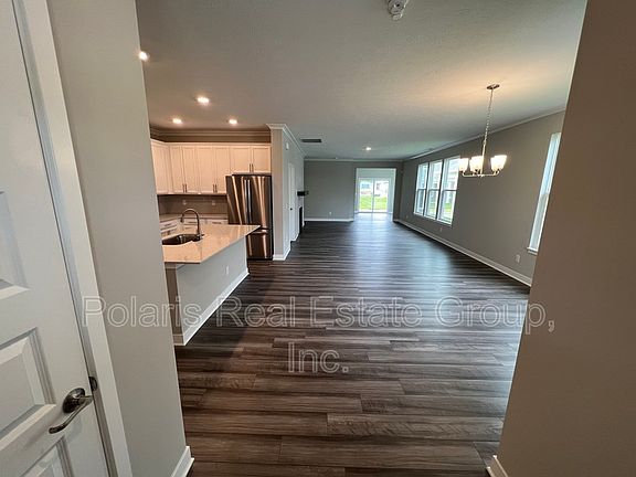 3rd image of 1674 Garwood Dr
