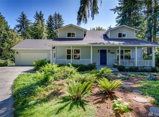 11510 Chatham Pl NE, Bainbridge Island, WA 98110