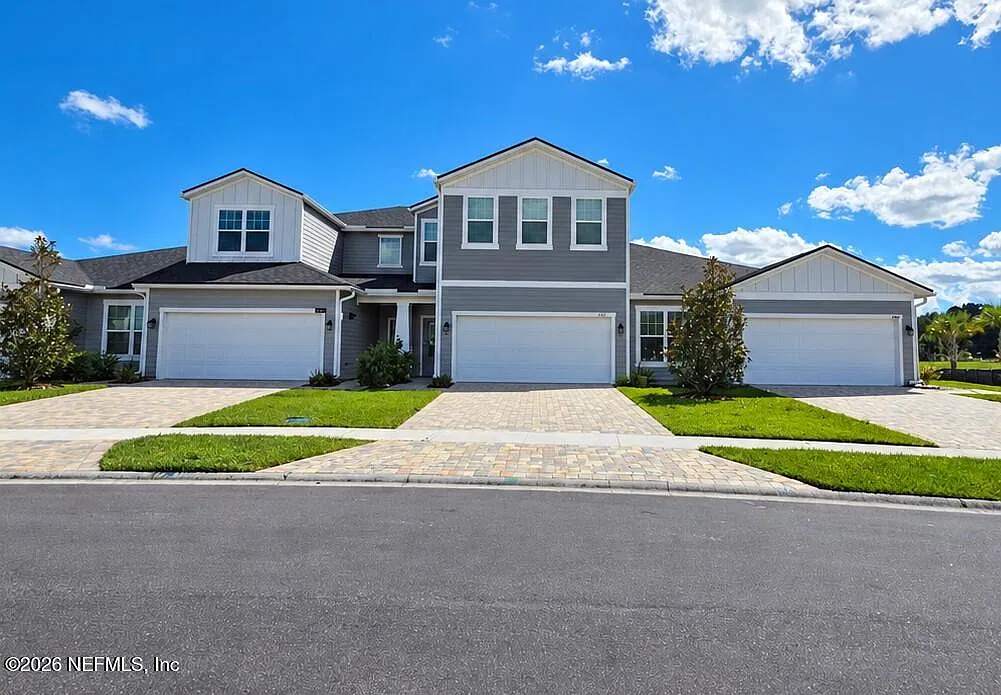 3 bed, 2.5 bath, 1994 sqft, $2,600 — Photo 1