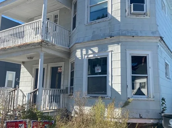 11 Lockwood St, Haverhill, MA 01835