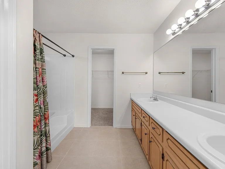 9568 Brentwood Blvd — Photo 22