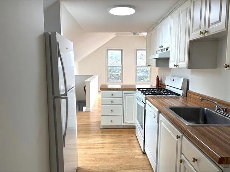 241 Nelson Ave #2 — Photo 8