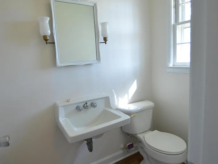 321 Dell Brock Rd — Photo 25