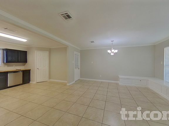 3rd image of 25568 Dogwood Ln