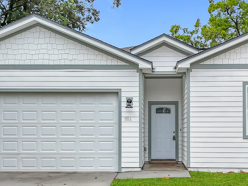 2250 W 13th St