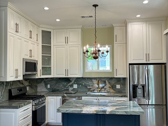 4th image of 1437 Norton Ave #A