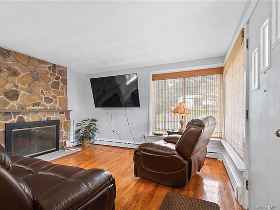 5th image of 52 Fernwood Rd