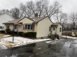 20 Healy Rd, Weymouth, MA 02188