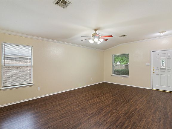 2nd image of 113 San Jacinto Dr