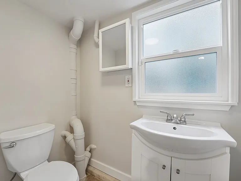 543 Liberty St — Photo 41