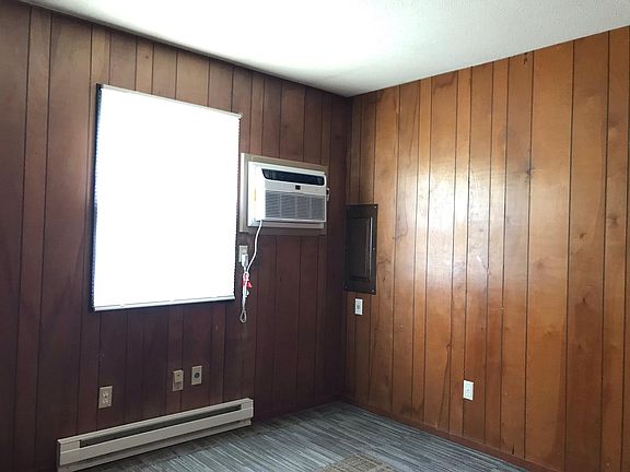 2nd image of 649 Northwood Ct