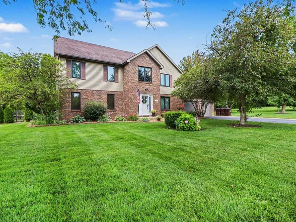 11108 Oregon Ln, Crown Point, IN 46307
