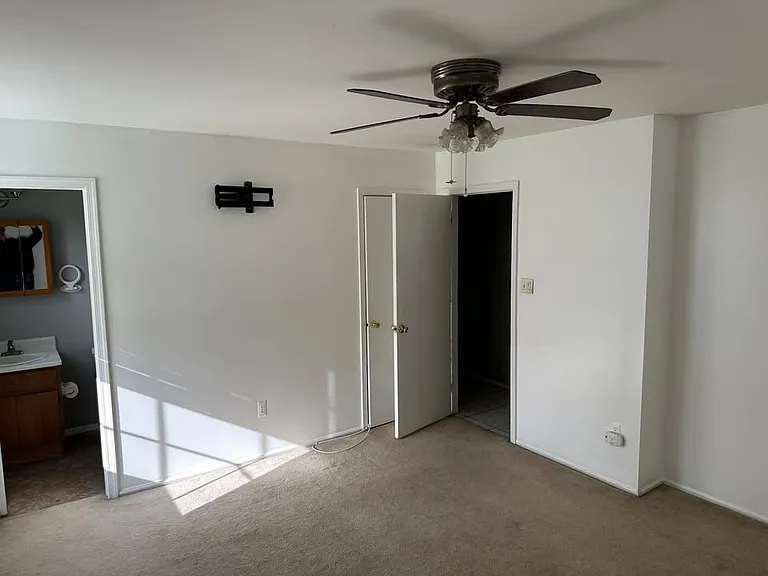 10 Chestnut Dr — Photo 11