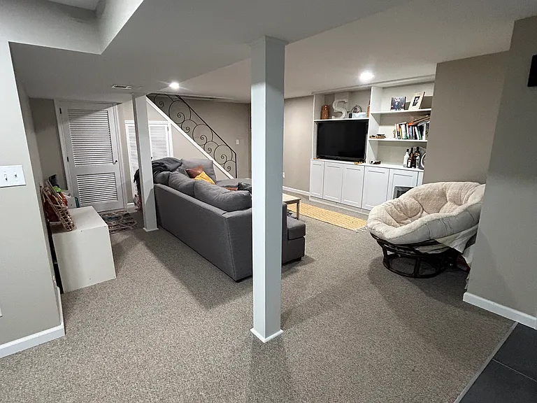 110 N Spruce Dr — Photo 8