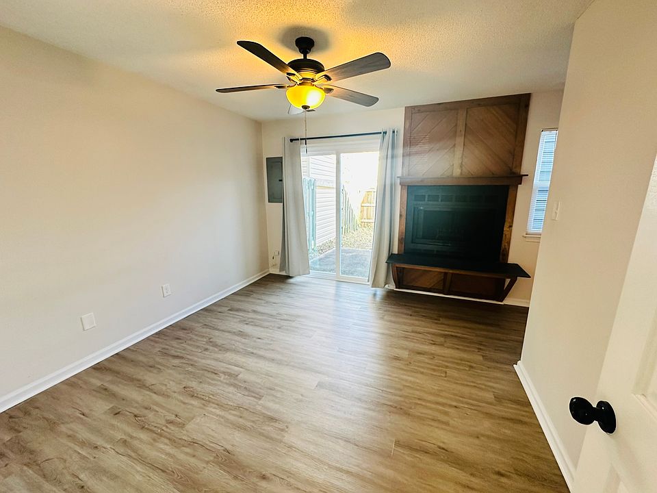 1st image of 3914 Thalia Trace Ct