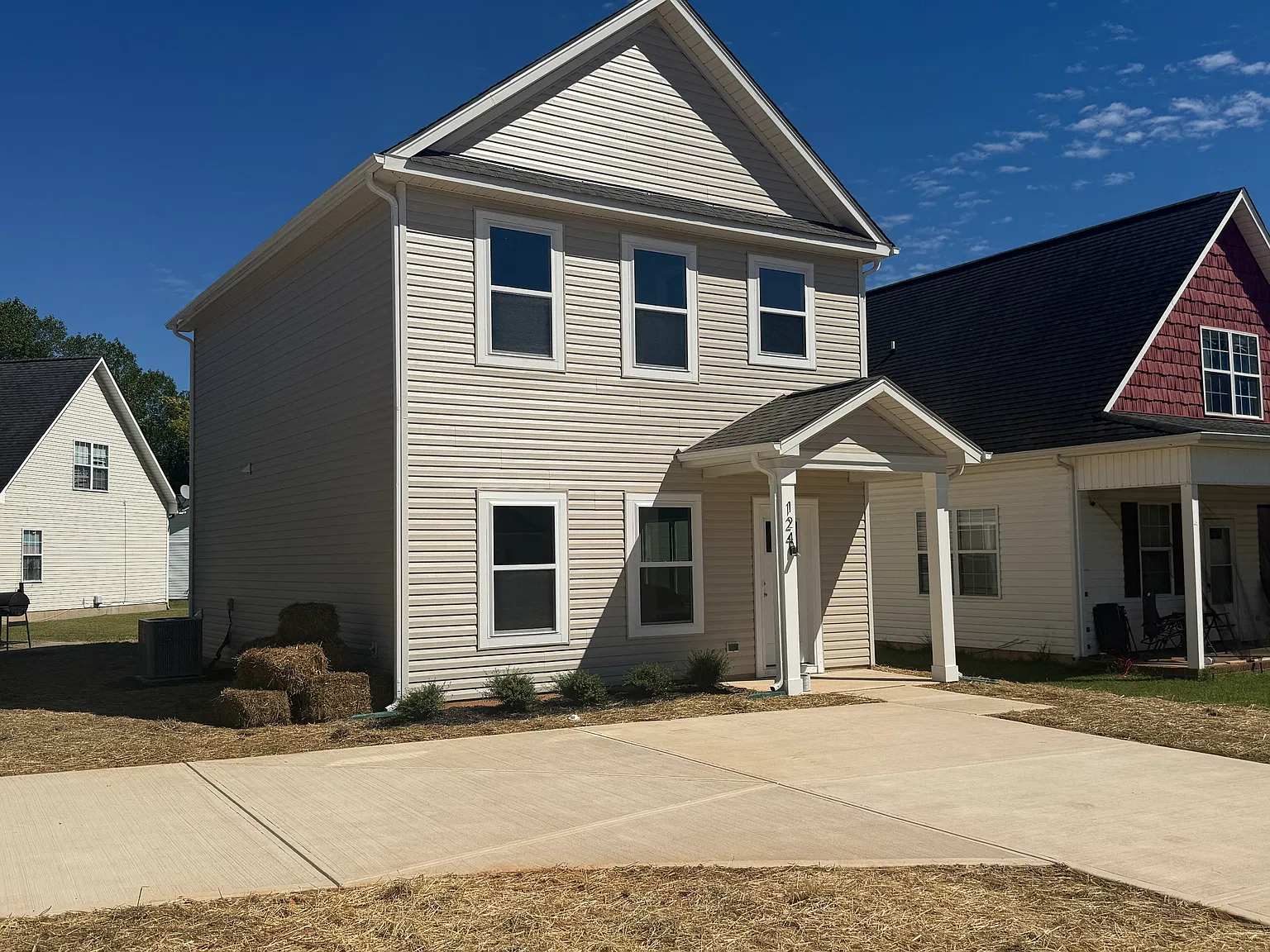 3 bed, 2.5 bath, 1300 sqft, $1,675 — Photo 1
