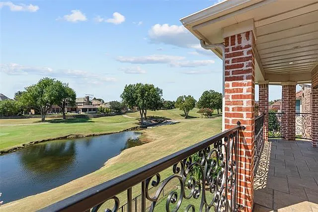 5 bed, 4114 sqft, $5,195 — Photo 1