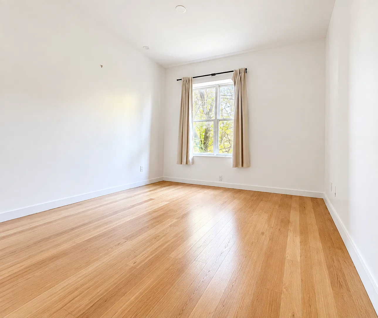 37 Covert Street — Photo 4