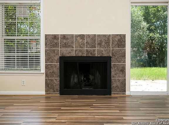 5th image of 2426 Field Wood
