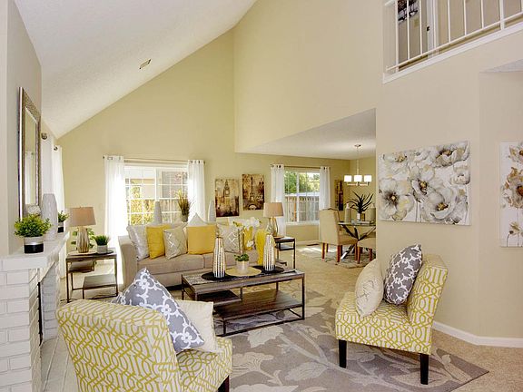 5th image of 477 Glenmoor Cir