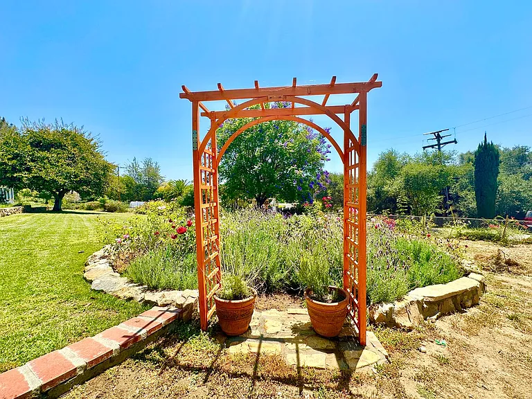 1650 Winterwarm Dr — Photo 60
