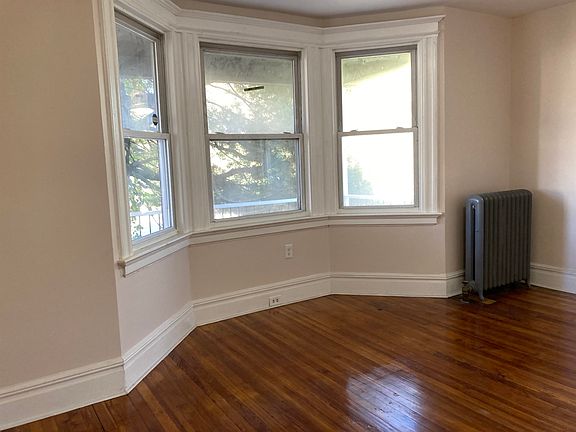 5th image of 25 Marcy Ave #1