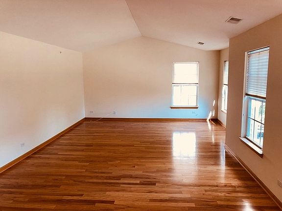 2nd image of 2268 Vanderbilt Dr #2268