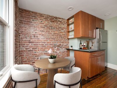 366-368 Sumner St #1, Boston, MA, 02128