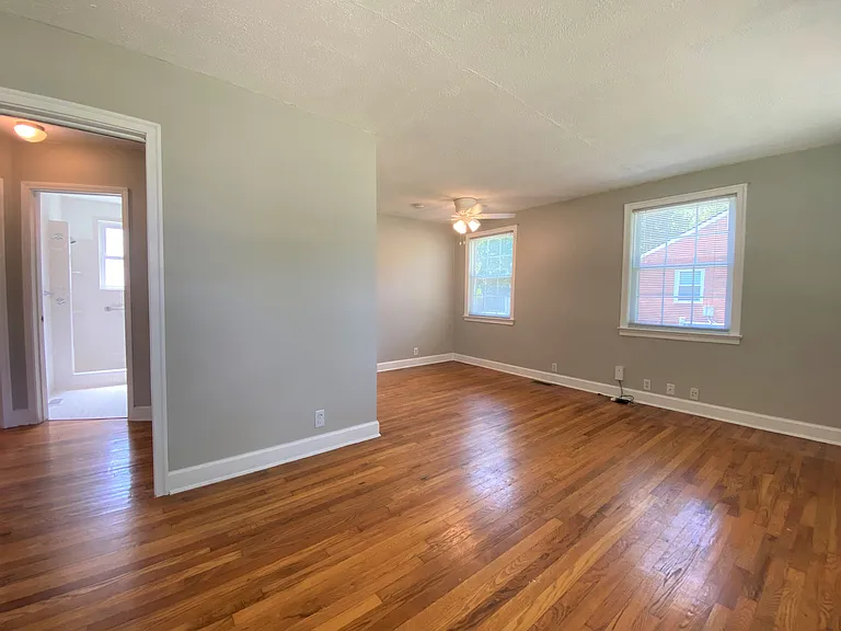 2841 Colonial Cir — Photo 4