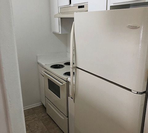 3rd image of 3346 S Canfield Ave APT 203