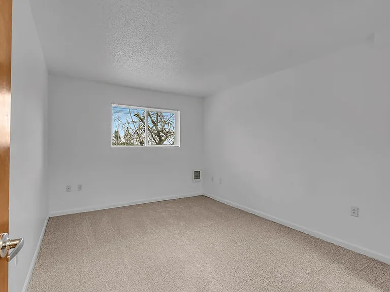 Kingcity Apartments — Photo 51
