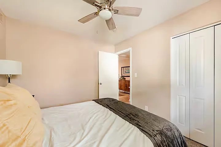 1104 E Campus Dr — Photo 14