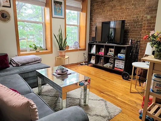 Rented by Brooklyn Heights Real Estate Inc | media 4