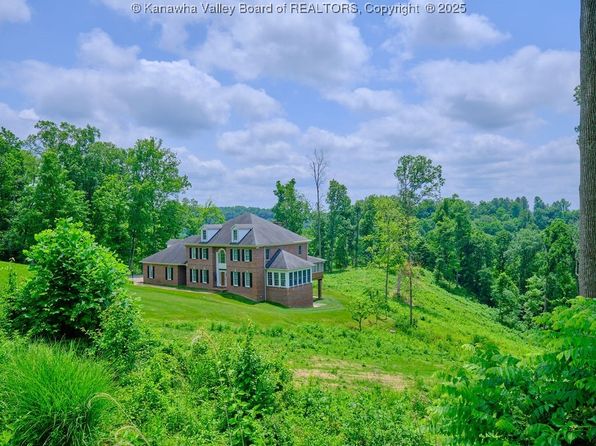 12 W Coventry Rd, South Charleston, WV 25309