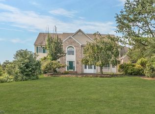 107 Back Brook Rd, Ringoes, NJ 08551