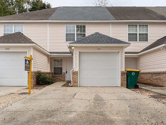 2nd image of 997 Scenic Oak Ln