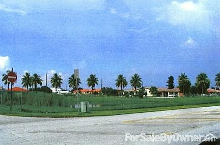 4th image of 8851 NW 170th St