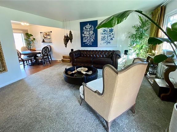 4th image of 1076 Karen Dr