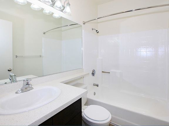 4th image of 720 Camino De La Reina APT 313