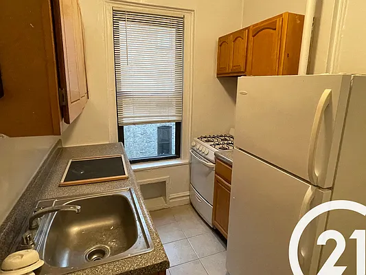 Rented by Century 21 Unique Realty | media 15