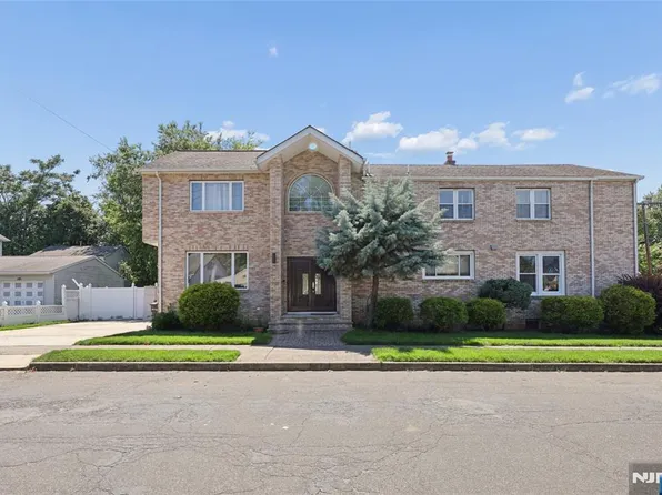 4-16 Bellair Ave, Fair Lawn, NJ 07410