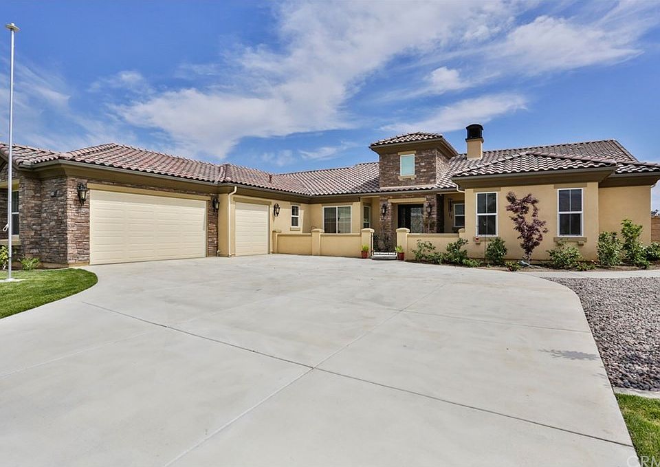 1st image of 35849 Creekside Dr