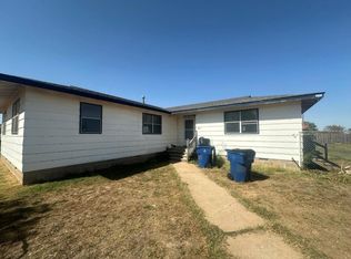 222 E 1st St, Lahoma, OK 73754