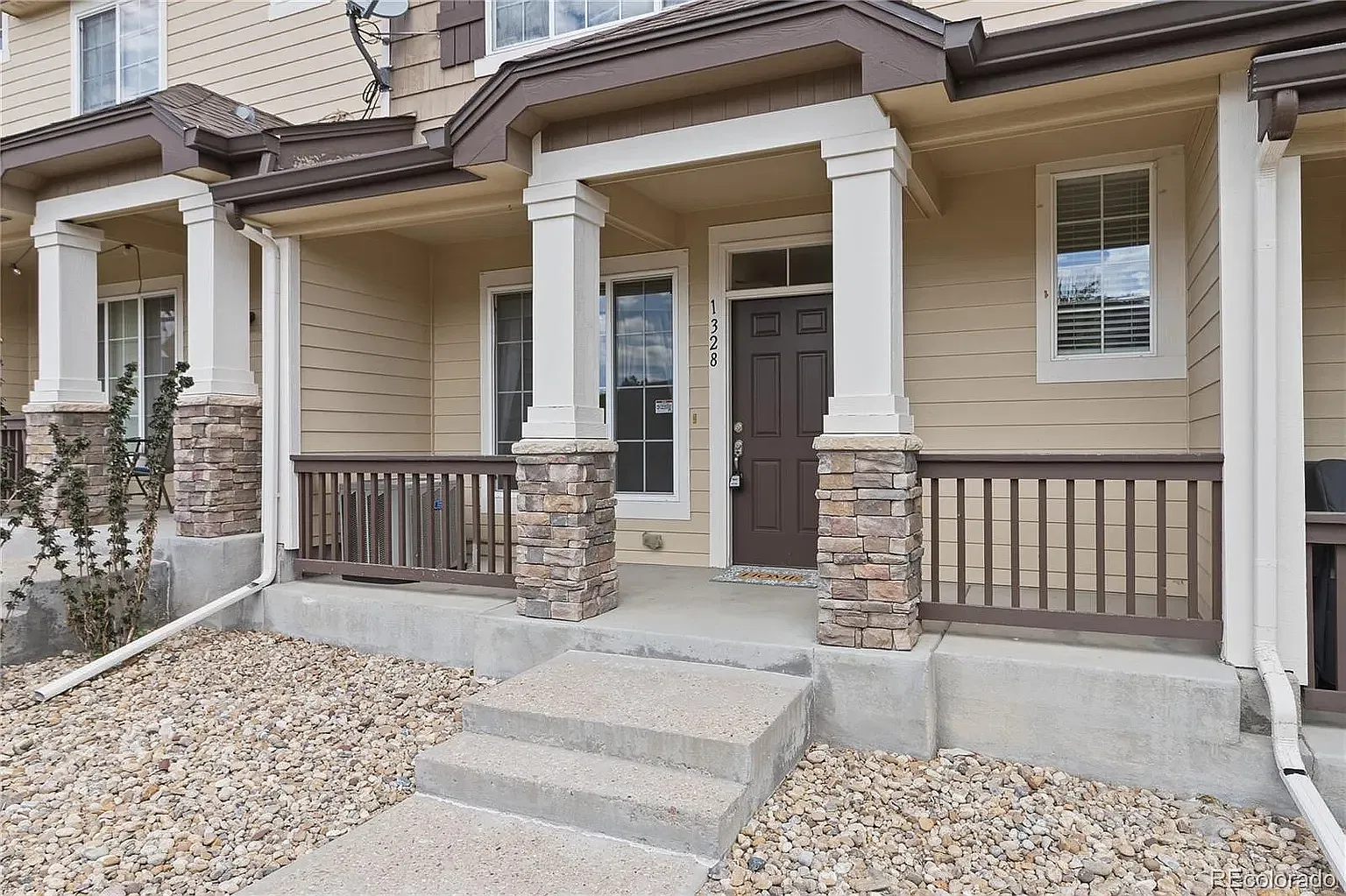 1328 Royal Troon Dr — Photo 1
