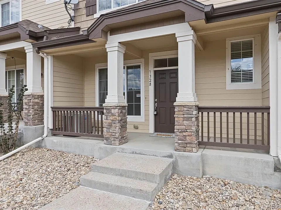 1328 Royal Troon Dr