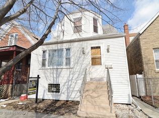 4112 W Roscoe St, Chicago, IL 60641